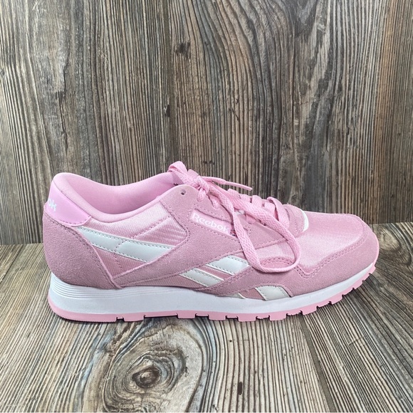 Reebok Classic Charming Junior Sz 4 Pink and White Sneakers - Picture 8 of 11